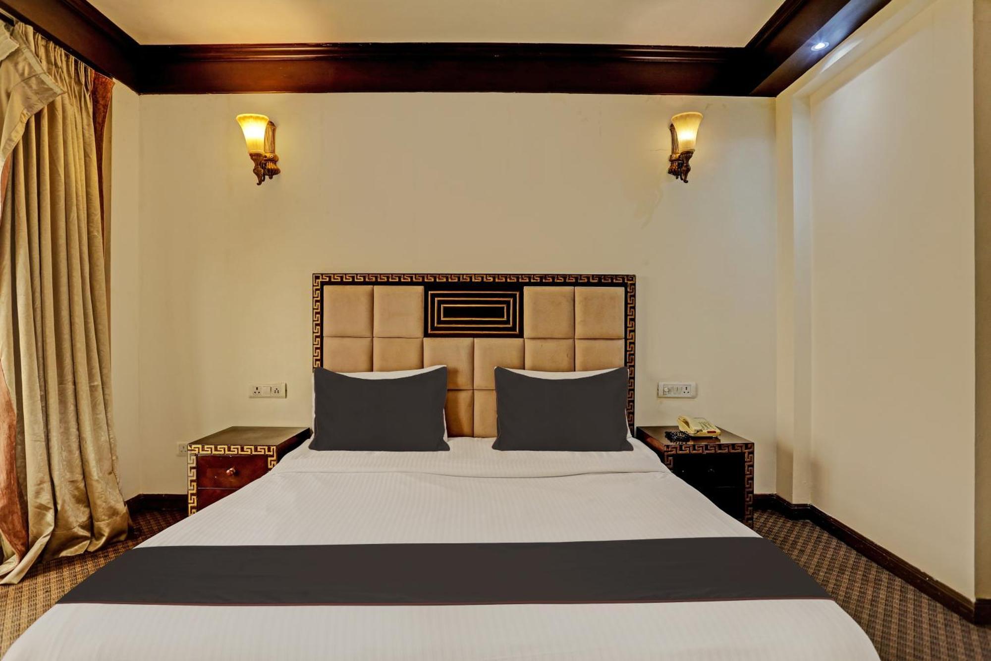 Hotel Townhouse The Royce New Friends Colony à New Delhi Extérieur photo