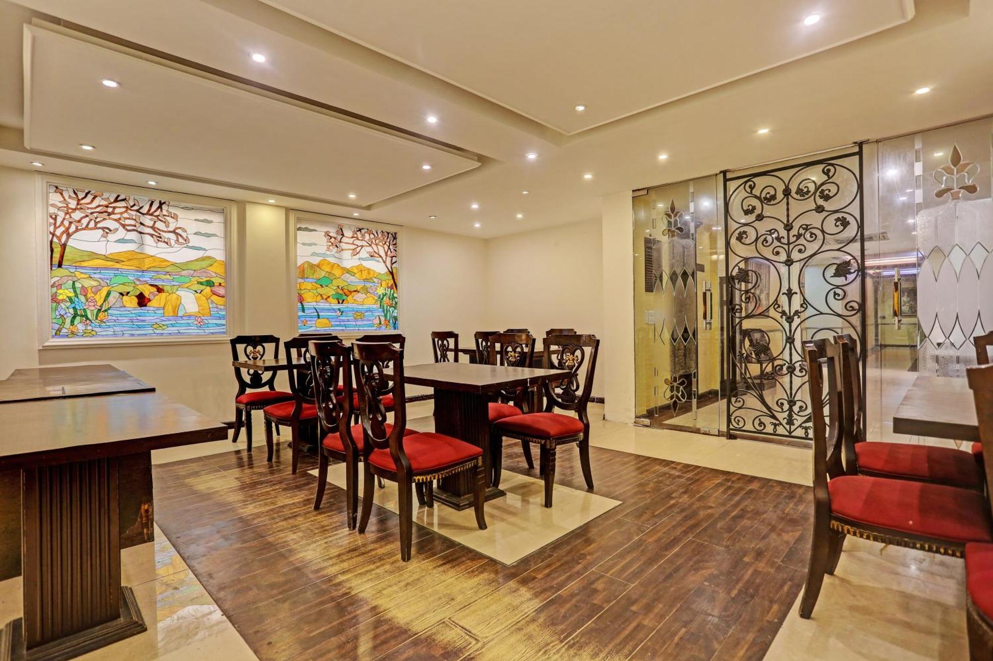 Hotel Townhouse The Royce New Friends Colony à New Delhi Extérieur photo