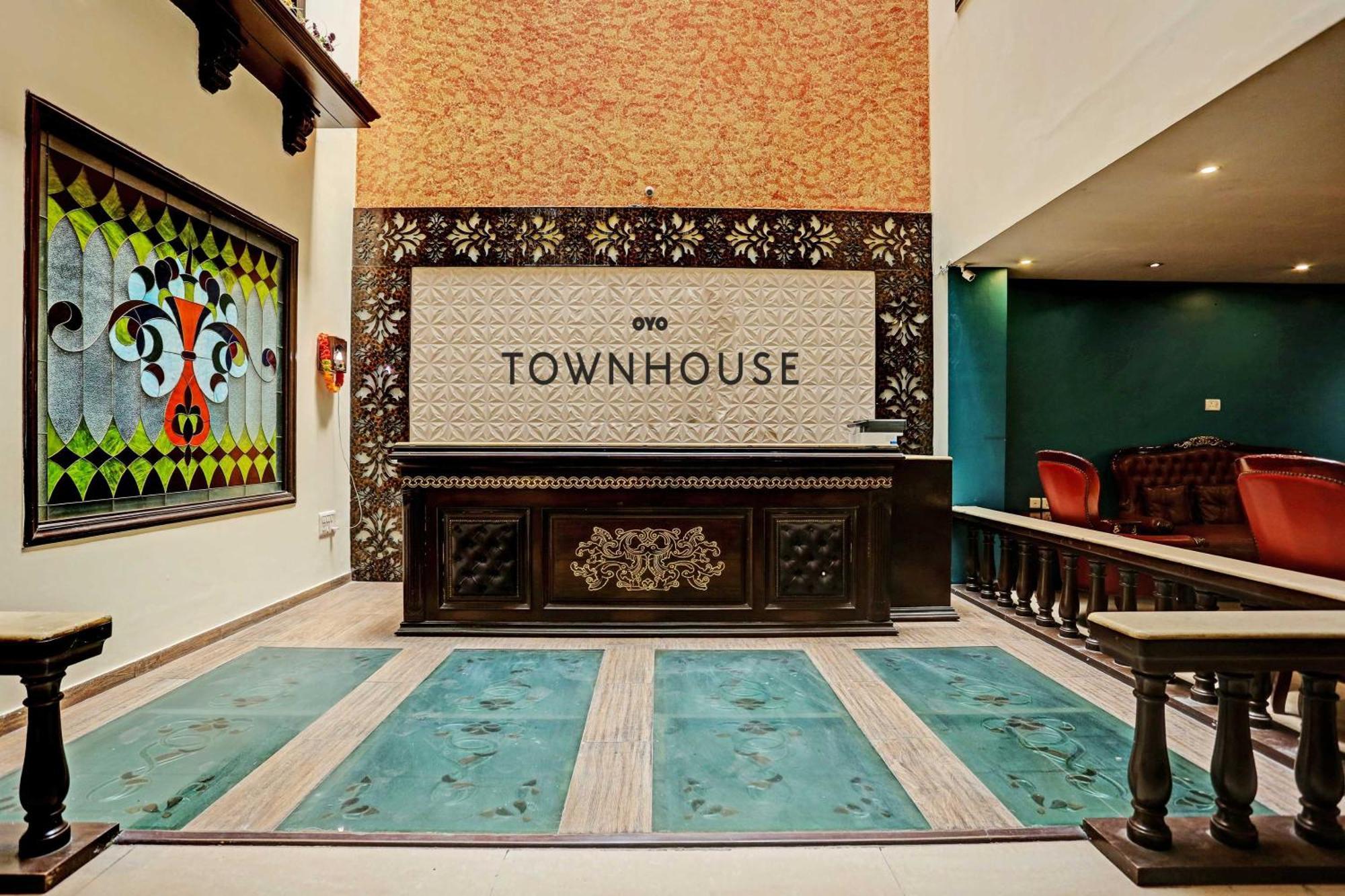 Hotel Townhouse The Royce New Friends Colony à New Delhi Extérieur photo